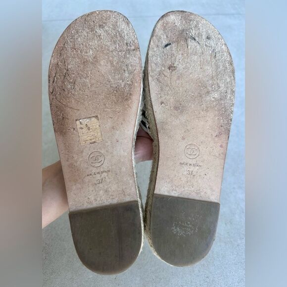 CHANEL Chain Lambskin Espadrille Slip On Sandals  EU 37 US 6-6.5 Black & White - Picture 10 of 13